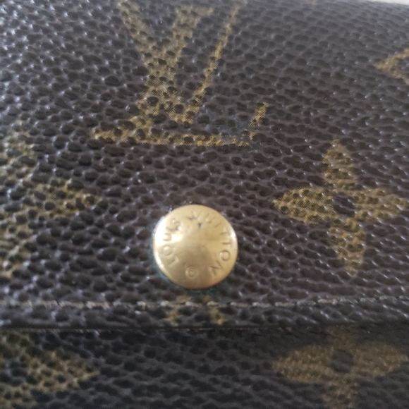 LV monogram keyholder - Picture 3 of 11